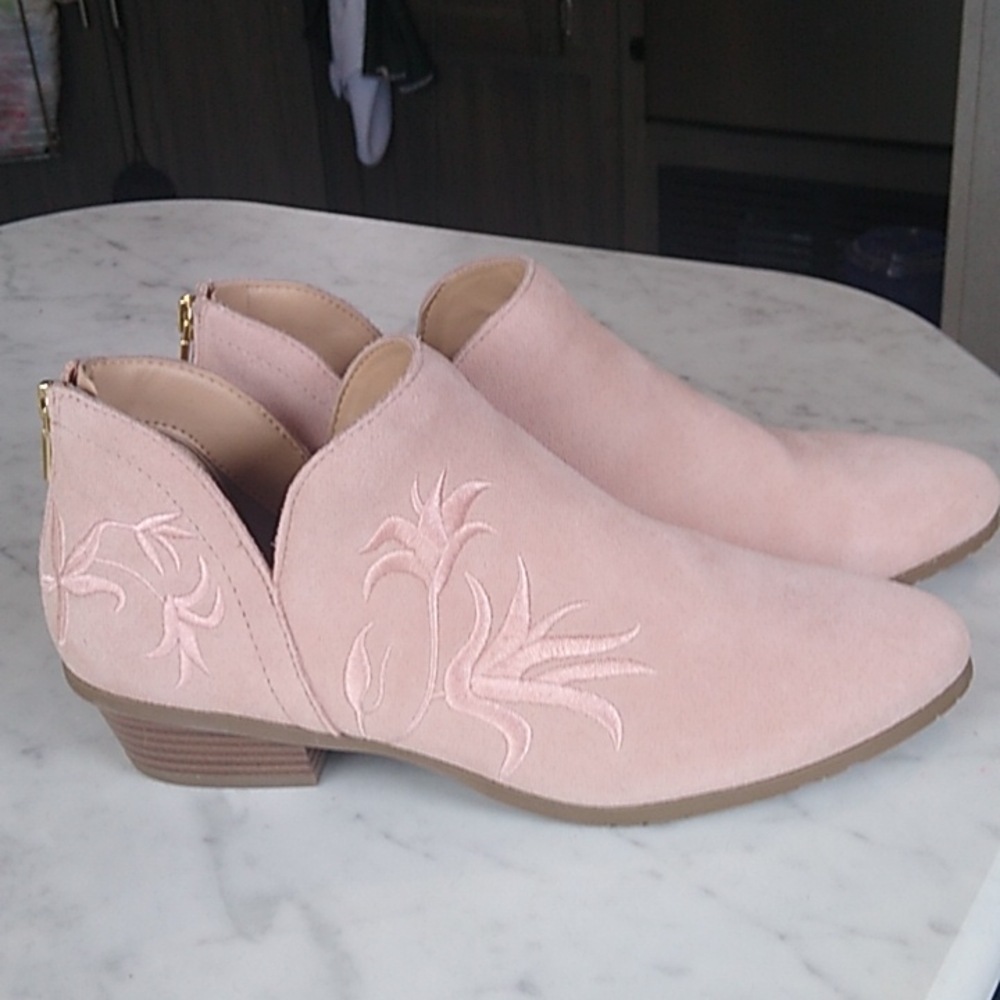 Kenneth Cole Reaction Bootie